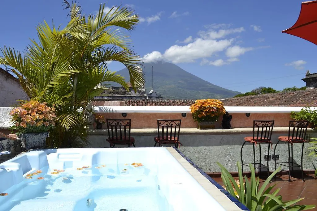 D'Leyenda Hotel Antigua 3*,