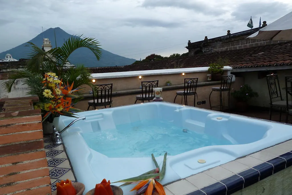 D'Leyenda Hotel Antigua
