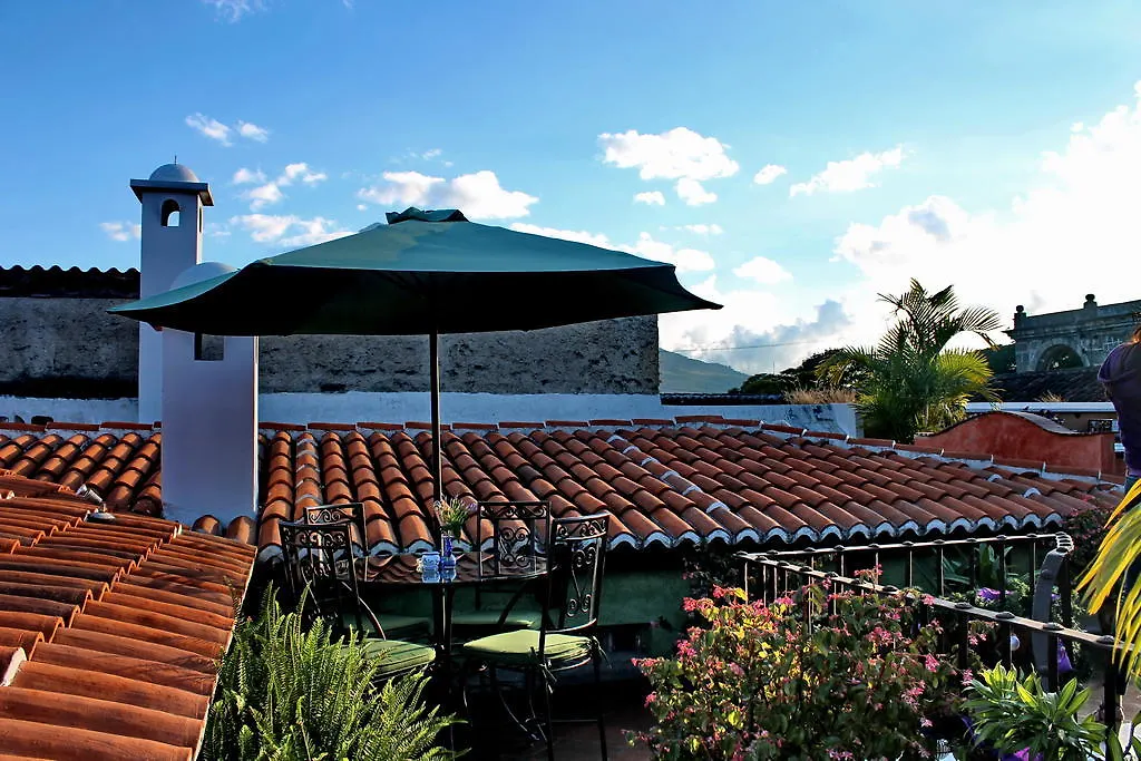 D'Leyenda Hotel Antigua