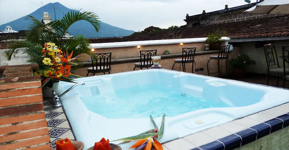 D'Leyenda Hotel Antigua