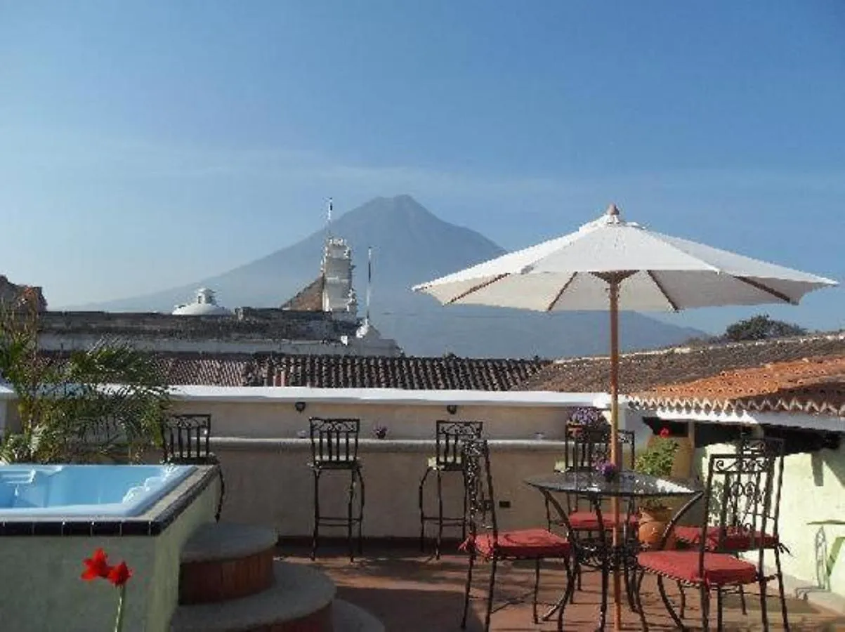 D'Leyenda Hotel Antigua